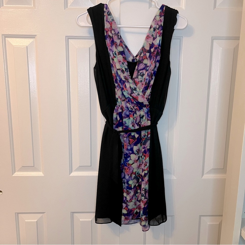 Express Floral Black Tie Dress Mini Sleeveless Size‎ M